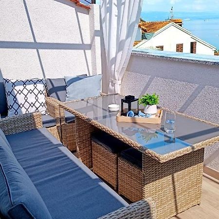 Apartman Leona Lovran Bagian luar foto