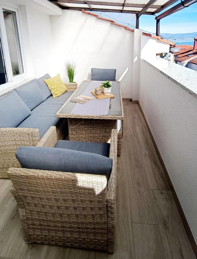 Apartman Leona Lovran Bagian luar foto