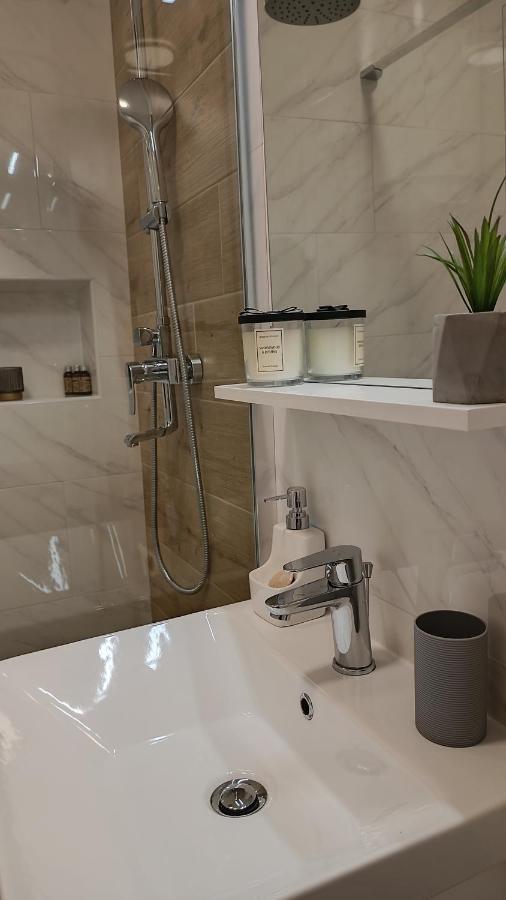 Apartman Leona Lovran Bagian luar foto