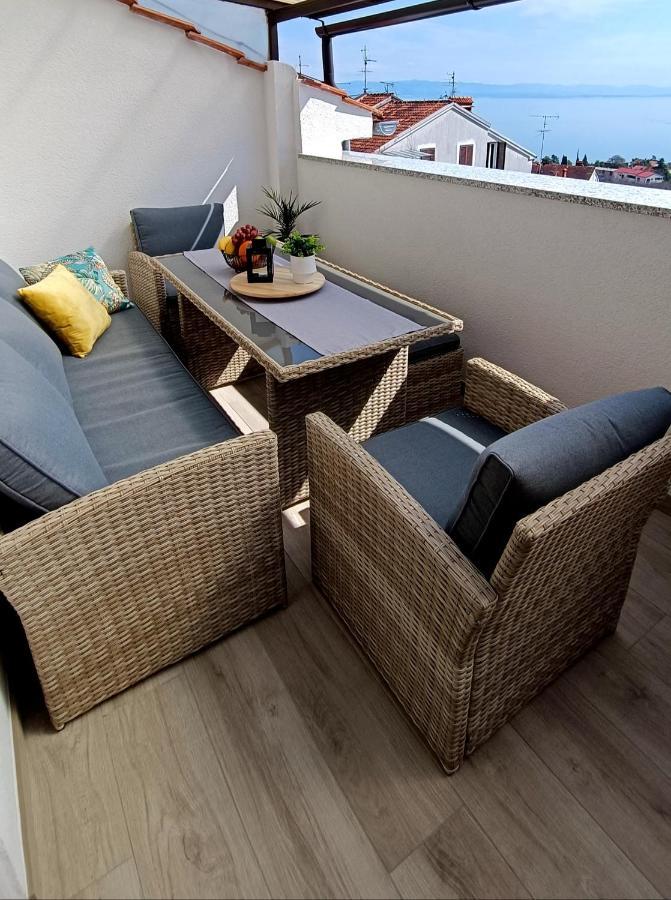 Apartman Leona Lovran Bagian luar foto
