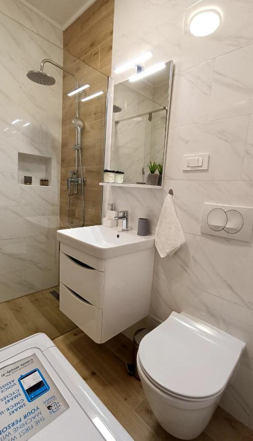 Apartman Leona Lovran Bagian luar foto