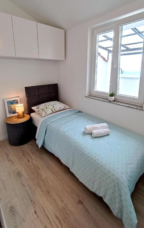 Apartman Leona Lovran Bagian luar foto