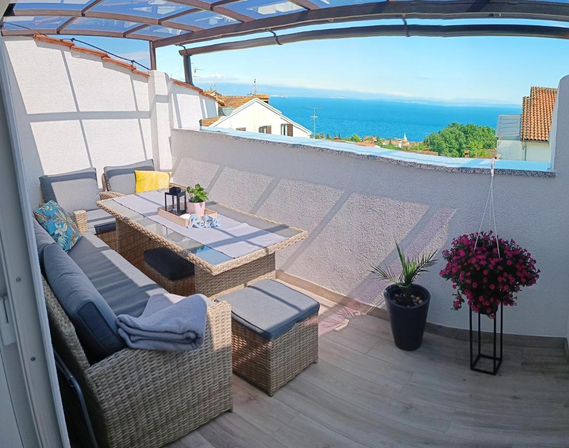 Apartman Leona Lovran Bagian luar foto