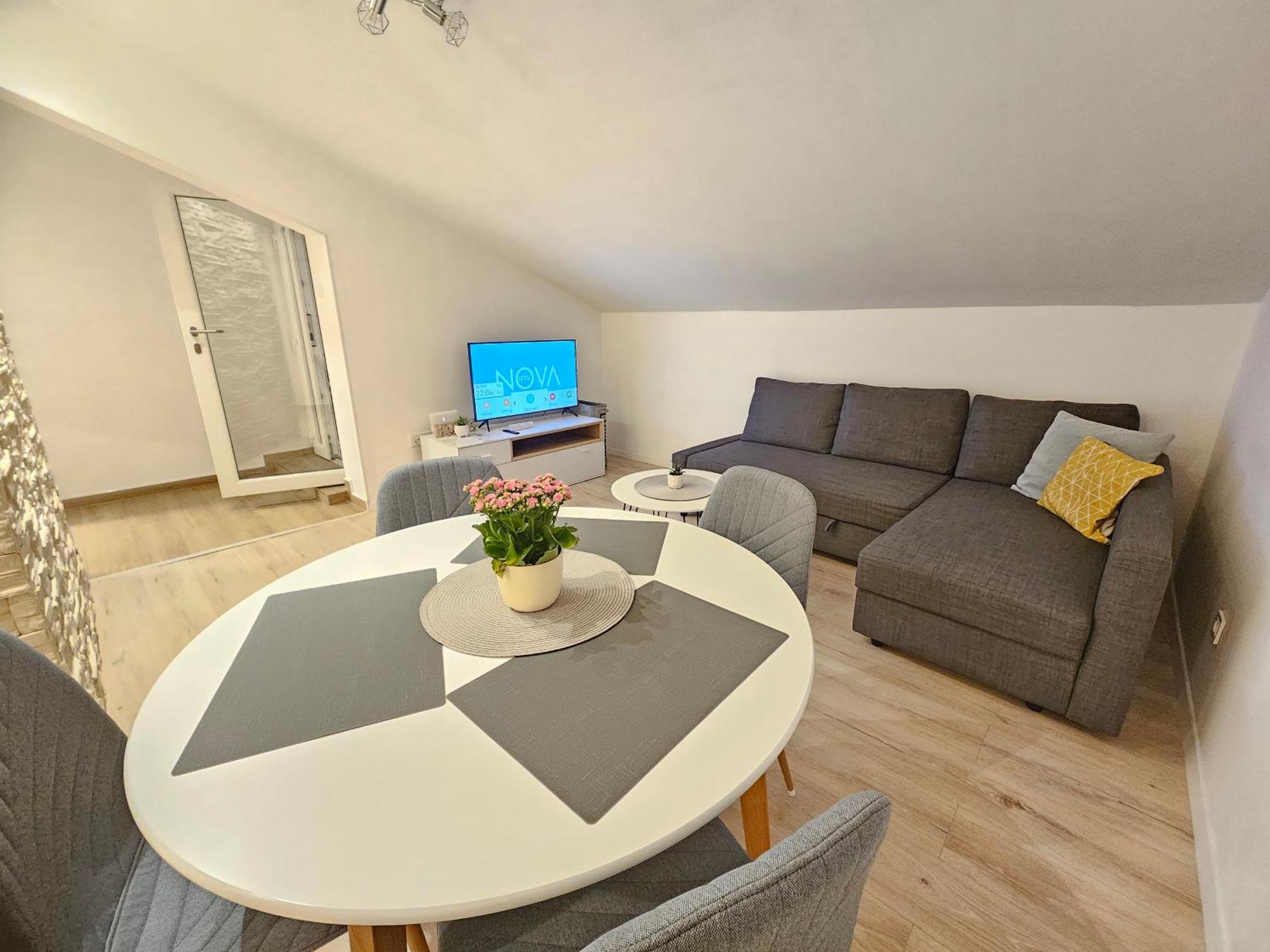 Apartman Leona Lovran Bagian luar foto